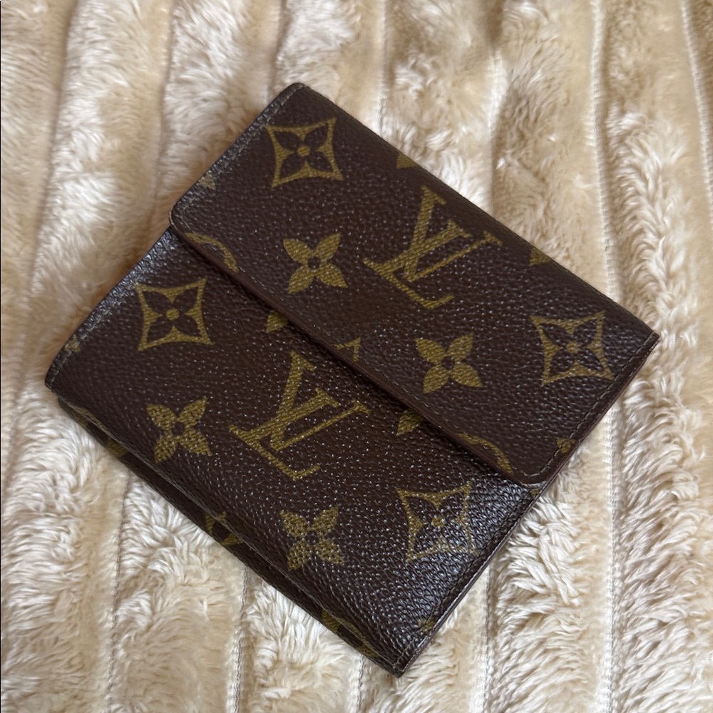 Louis Vuitton Dark Brown Monogram Wallet
#112